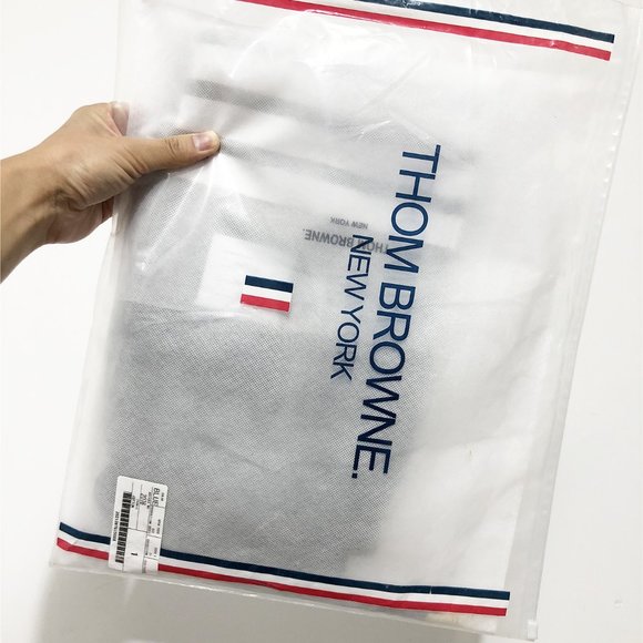 Thom Browne Navy Four Stripes Knitted Sports Shorts - Picture 8 of 8